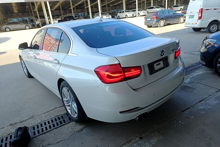 BMW 3 Series 2017 #5 BMW 3 Series 2017 car image #5