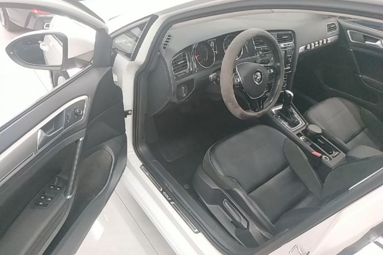 Volkswagen Golf 2018 #16 Volkswagen Golf 2018 car image #16