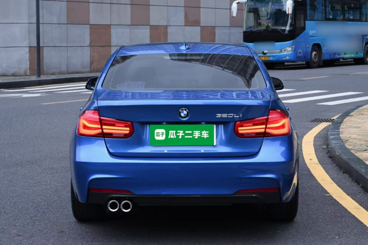 BMW 3 Series 2019 car image #4