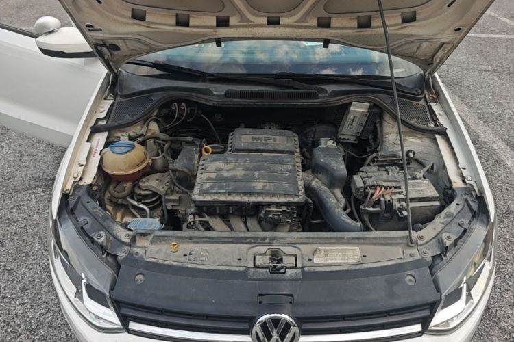 Volkswagen Polo 2015 #22 Volkswagen Polo 2015 car image #22