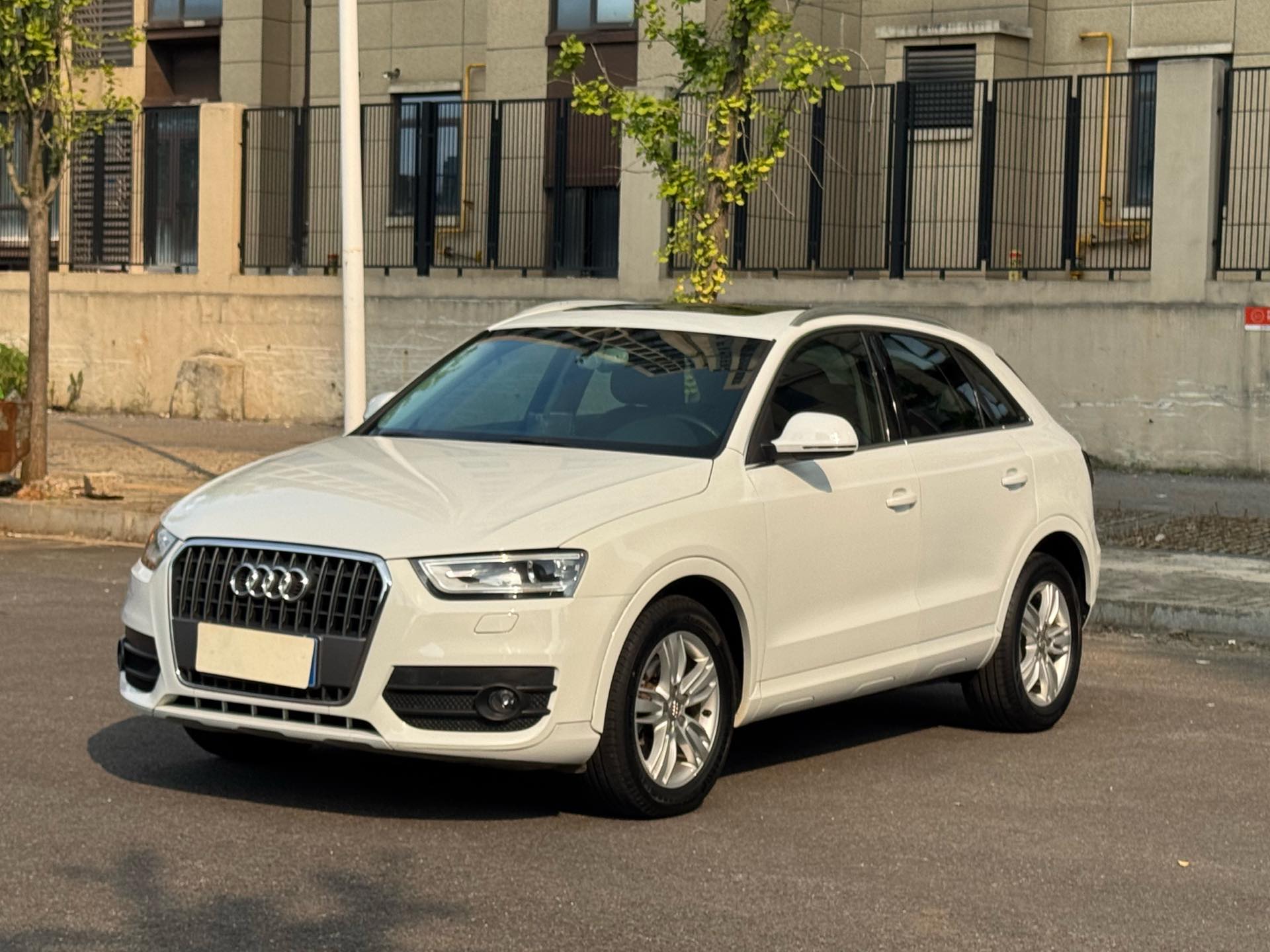 Audi Q3 2014 immagine di auto 