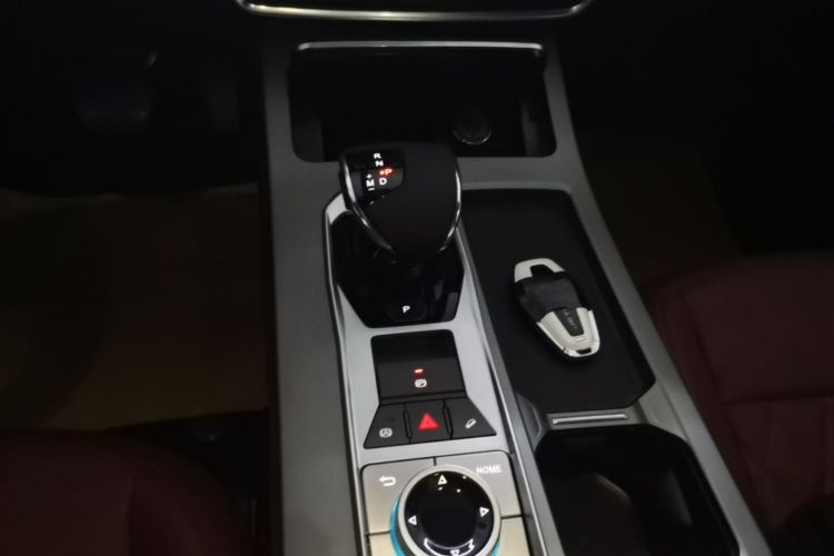 Jetour X70 PLUS 2024 #14 Jetour X70 PLUS 2024 car image #14