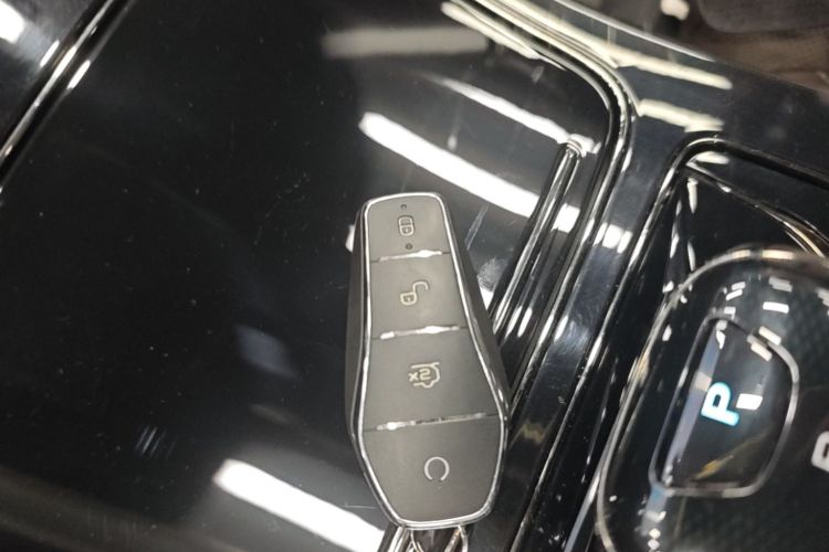BYD Han 2023 car image #14
