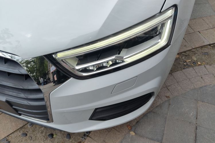 Audi Q3 2018 image de voiture #23