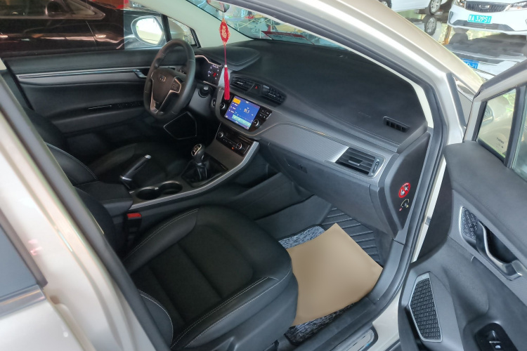 GEELY Emgrand GS 2018 car image #20