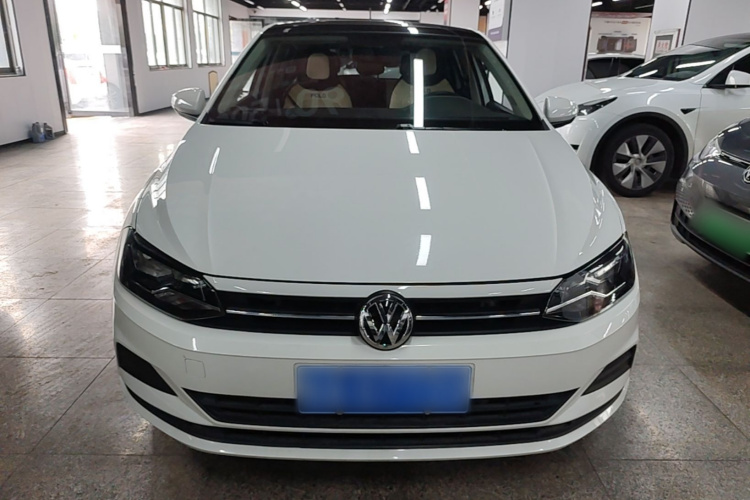 Volkswagen Polo 2021 car image #3