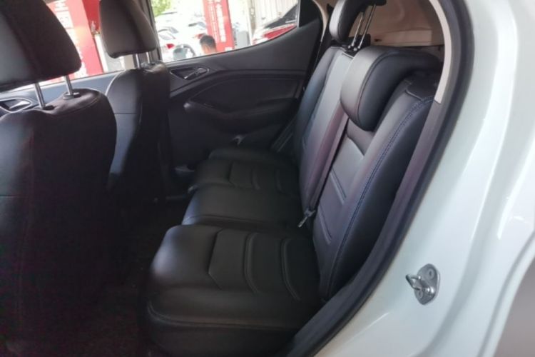 BYD Yuan New Energy 2019 immagine di auto #17