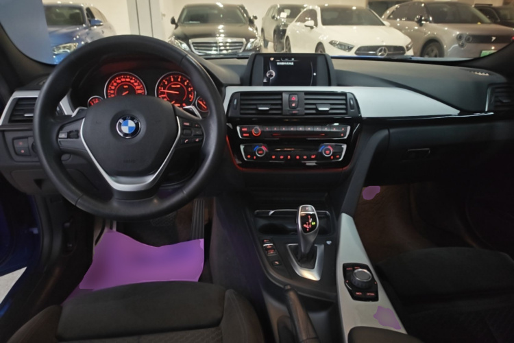 BMW 3 Series 2017 car image #10