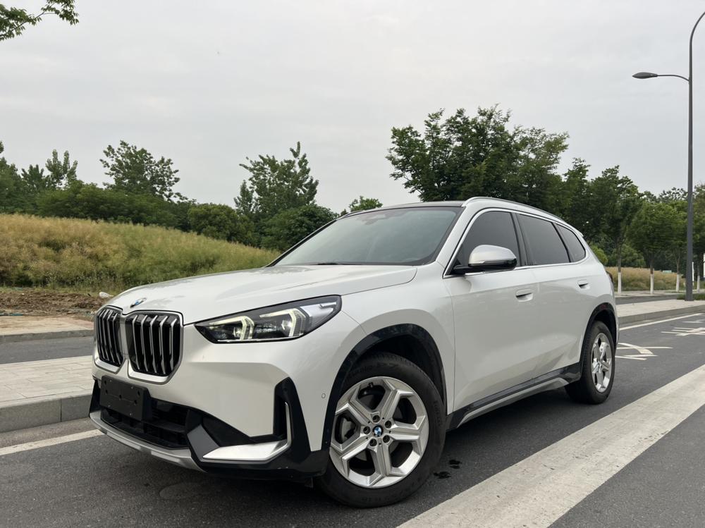 BMW X1 2023 BMW X1 2023 car image