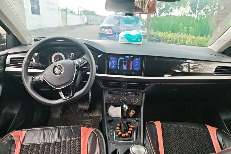 Volkswagen Lavida 2019 car image #11