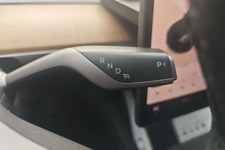 Tesla Model 3 2022 immagine di auto #14