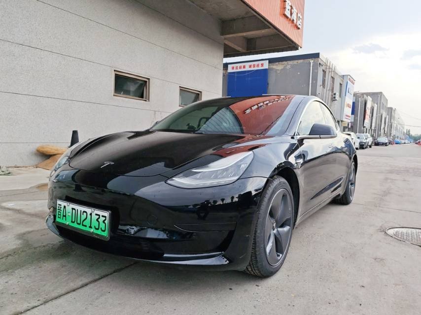 Tesla Model 3 2020 car image 