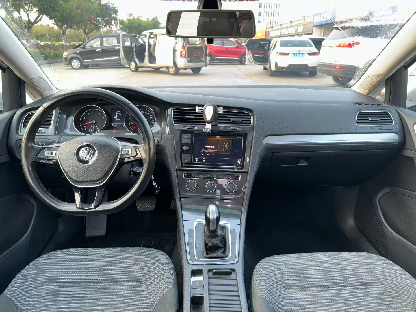 2019 immagine di auto #4