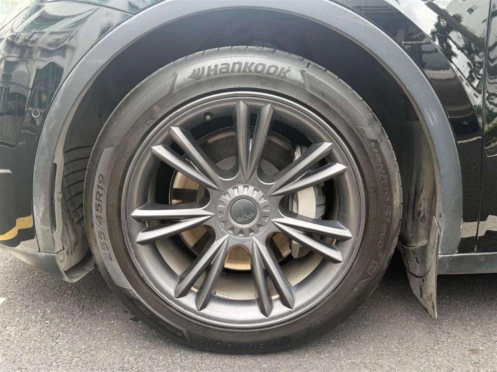 Tesla Model Y 2021 car image #8