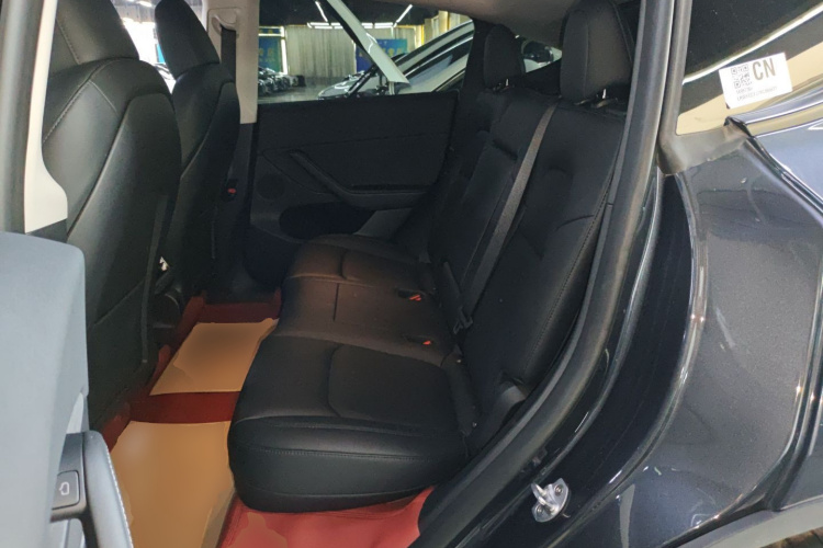 Tesla Model Y 2024 car image #17