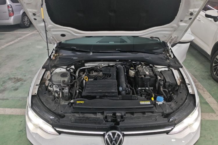 Volkswagen Golf 2022 car image #20