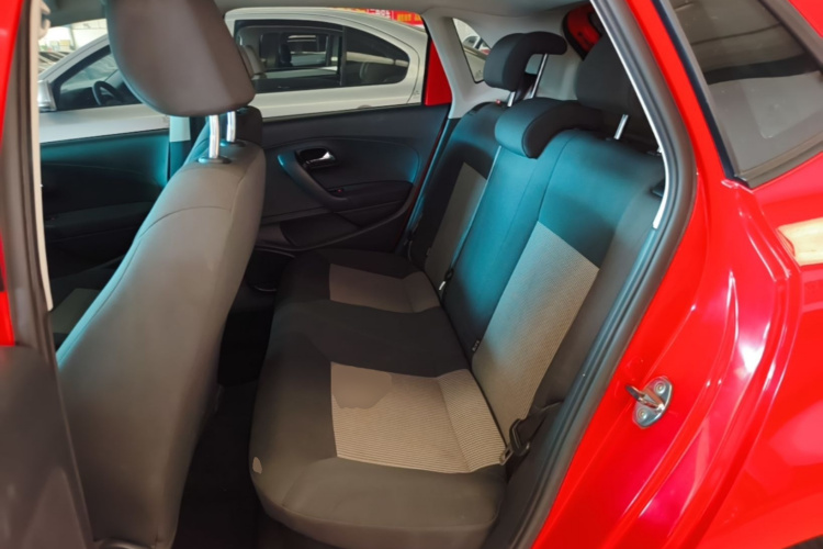 Volkswagen Polo 2018 car image #13