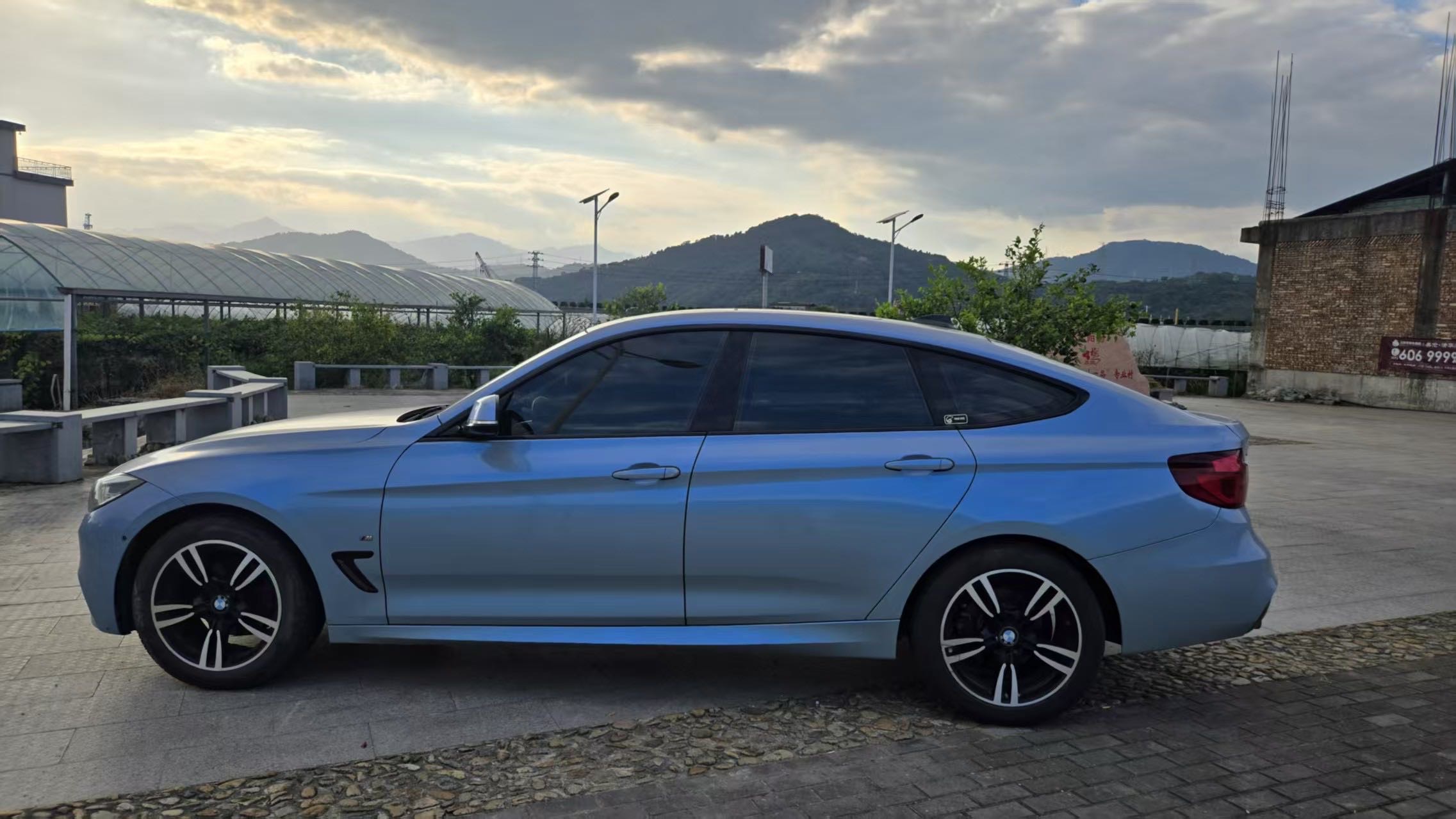 BMW 3 Series GT 2019 car image #9