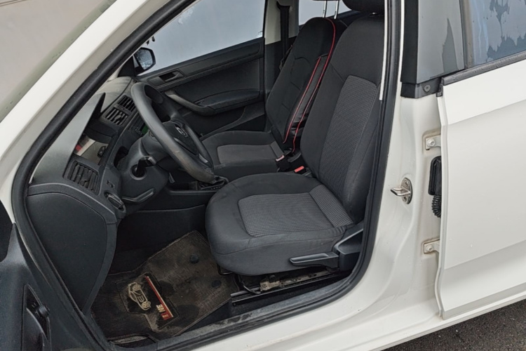 Volkswagen Santana 2018 car image #15