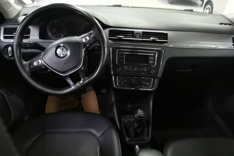Volkswagen Santana 2016 car image #10