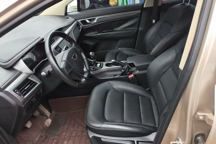 GEELY Emgrand GS 2016 car image #15