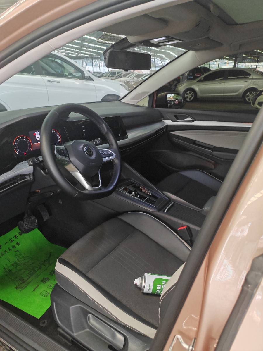 Volkswagen Golf 2021 car image #6