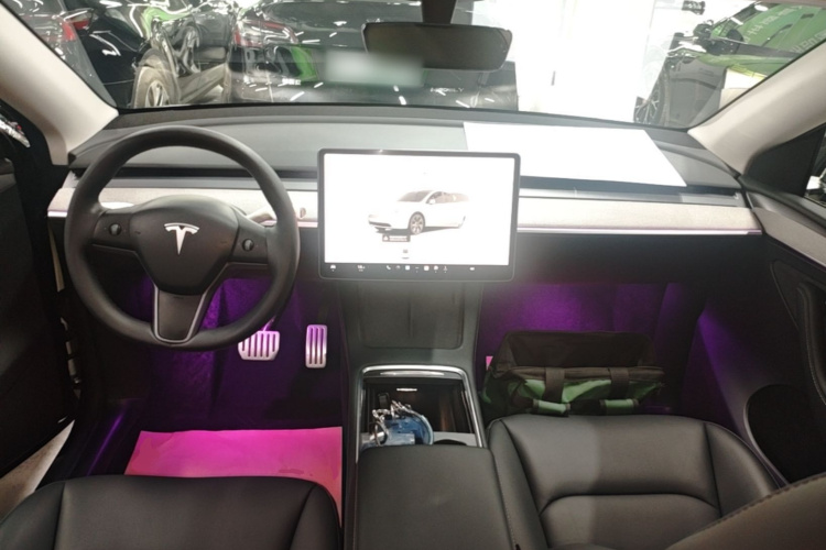 Tesla Model Y 2024 #10 Tesla Model Y 2024 car image #10