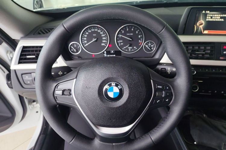 BMW 3 Series GT 2017 #15 BMW 3 Series GT 2017 car image #15