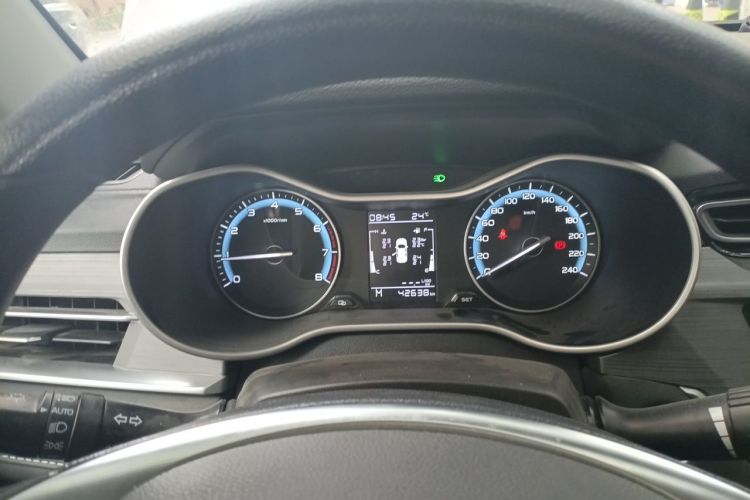 GEELY Emgrand 2021 car image #12