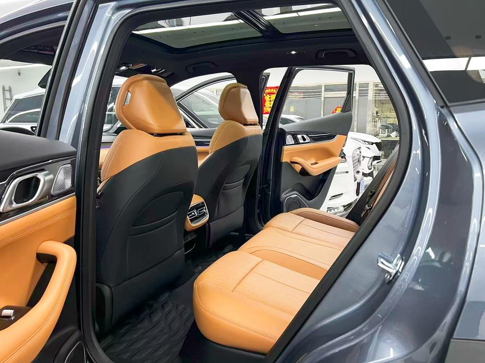 2026 #24 2026 imagen de coche #24