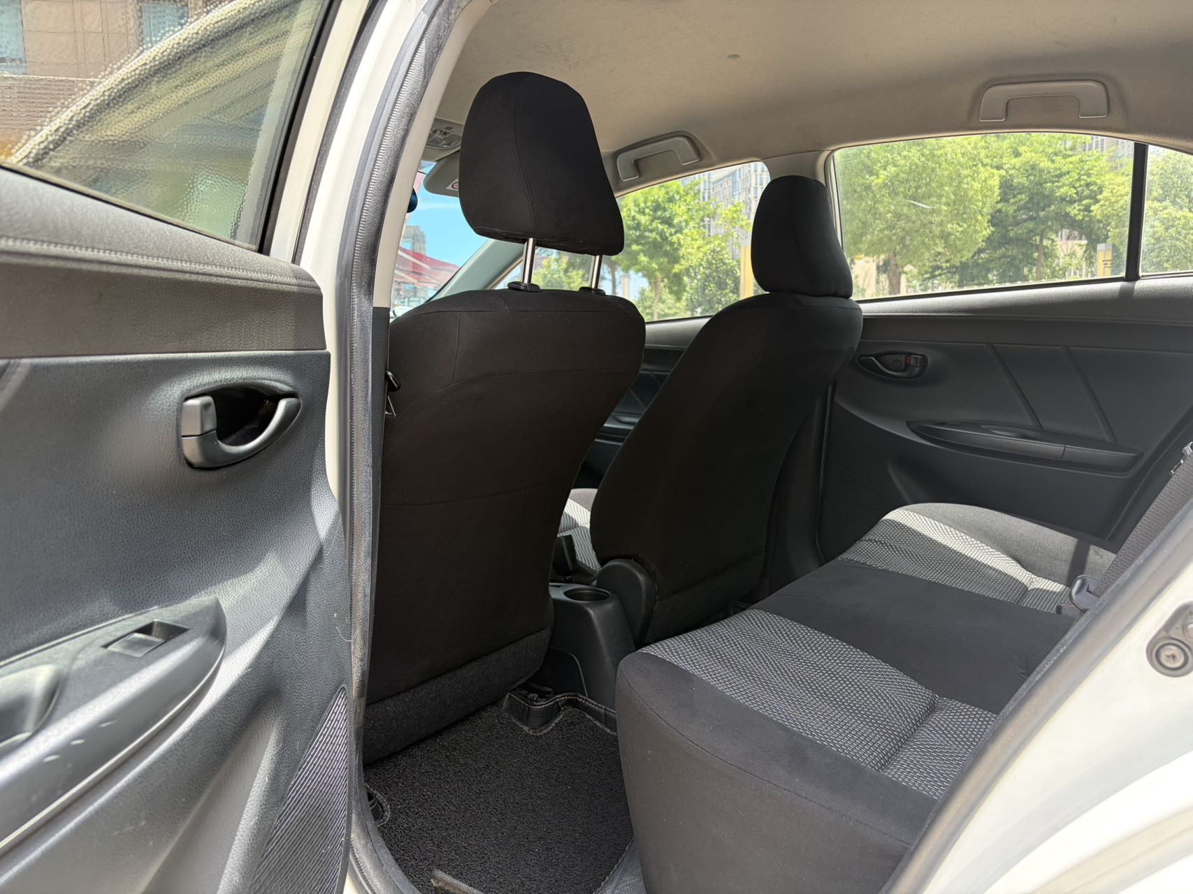 Toyota Vios 2015 car image #6