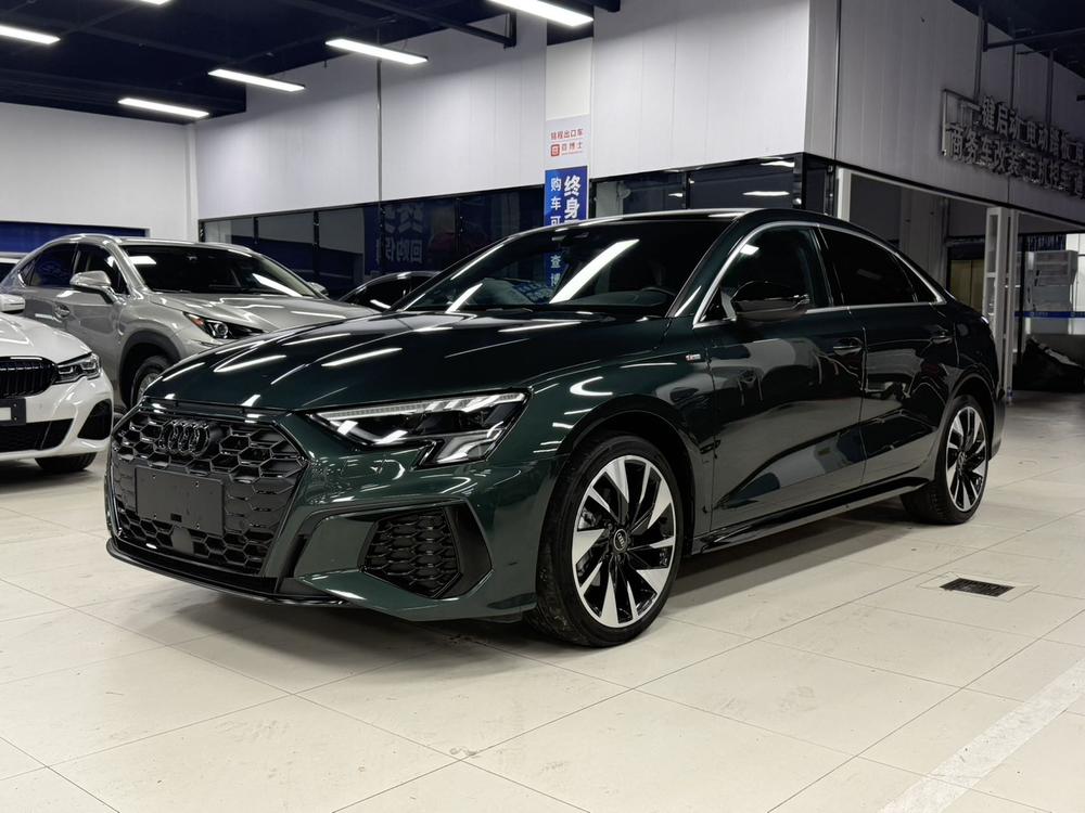 Audi A3 2023 Audi A3 2023 صورة سيارة