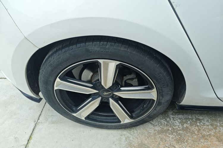 Volkswagen Golf 2019 #10 Volkswagen Golf 2019 car image #10