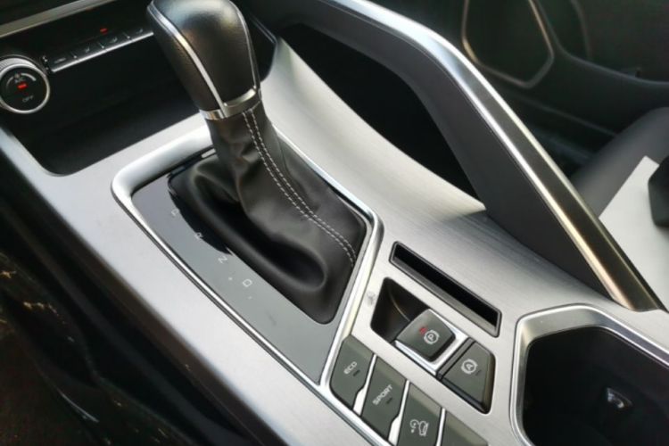 GEELY Coolray 2020 #14 GEELY Coolray 2020 car image #14
