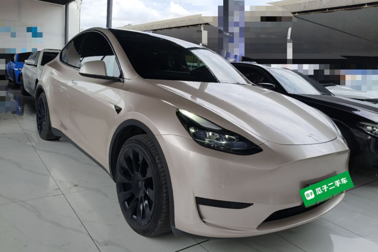 Tesla Model Y 2022 car image #4