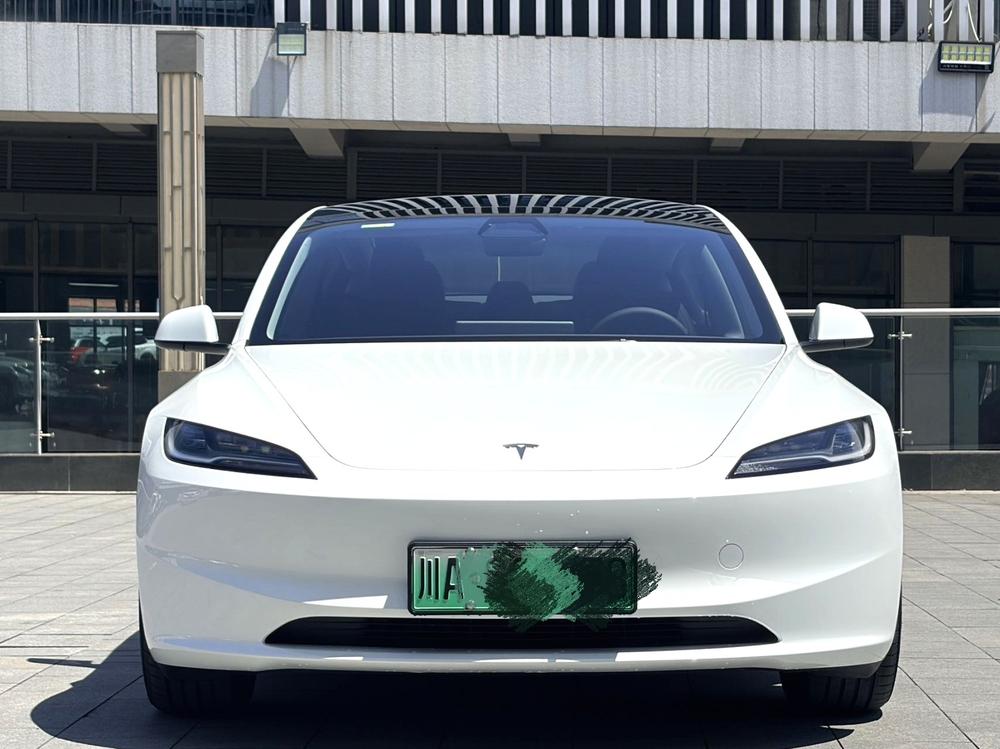 Tesla Model 3 2025 #2 Tesla Model 3 2025 car image #2