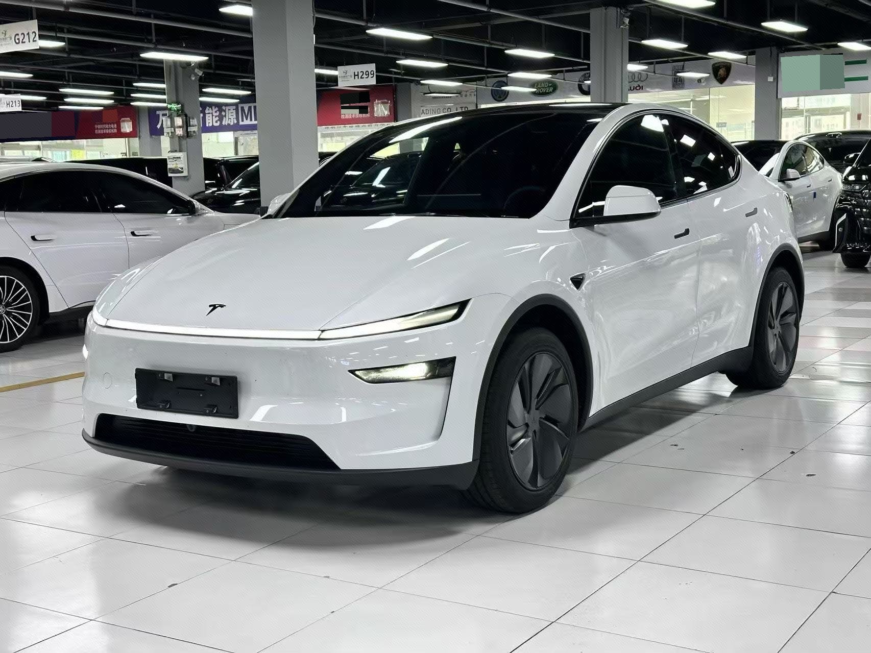 Tesla Model Y 2026 car image 