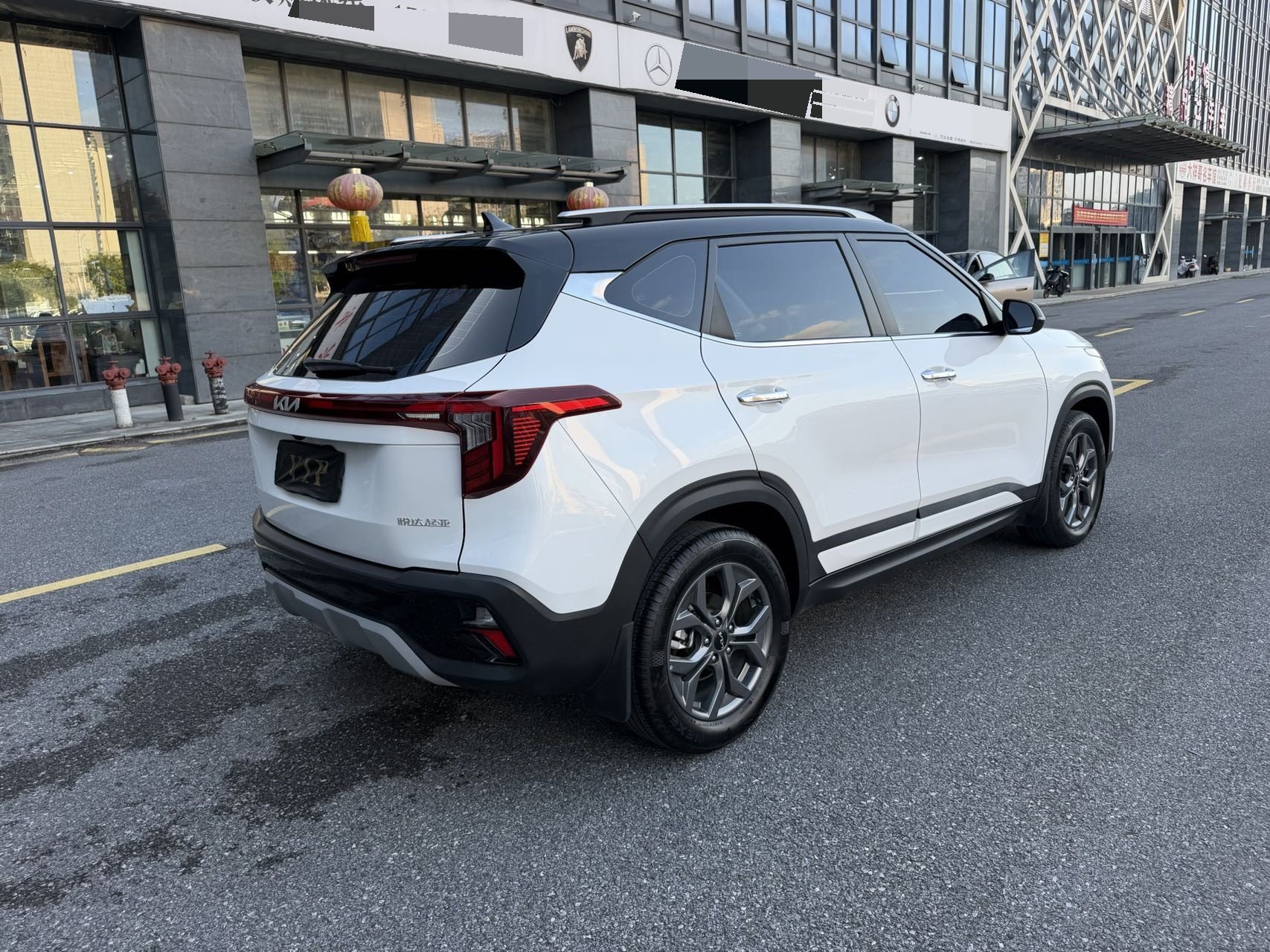Kia Seltos 2023 car image #6