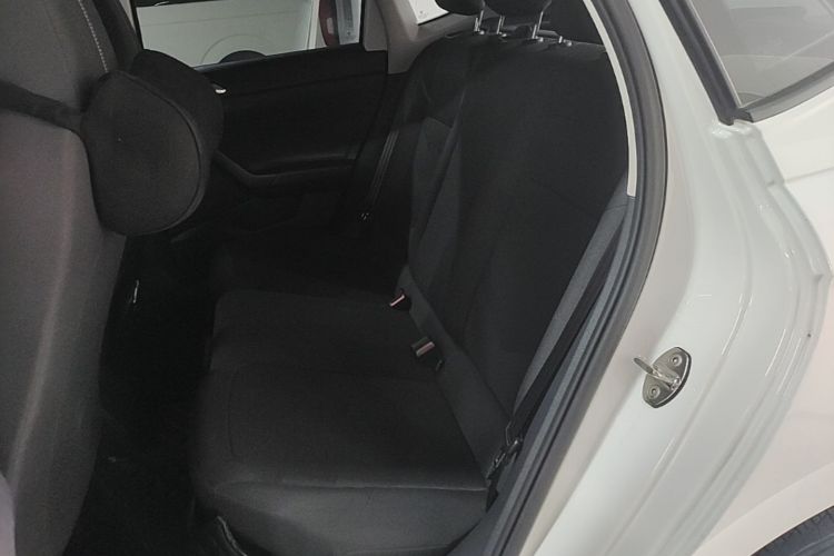 Volkswagen Polo 2023 car image #17