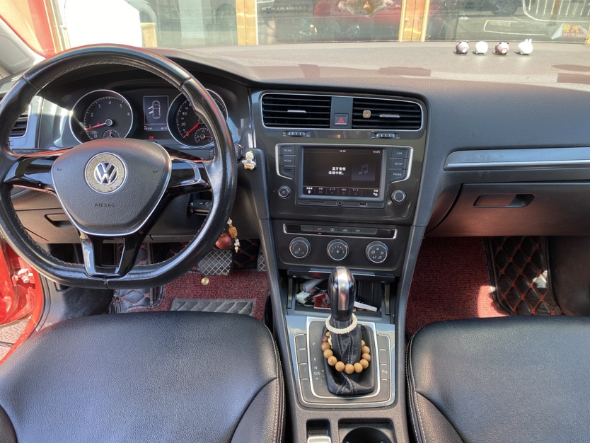Volkswagen Golf 2017 car image #5