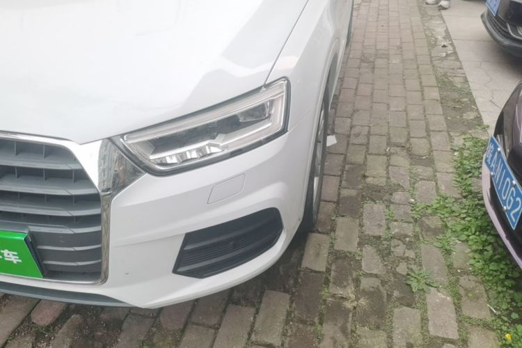 Audi Q3 2019 car image #20