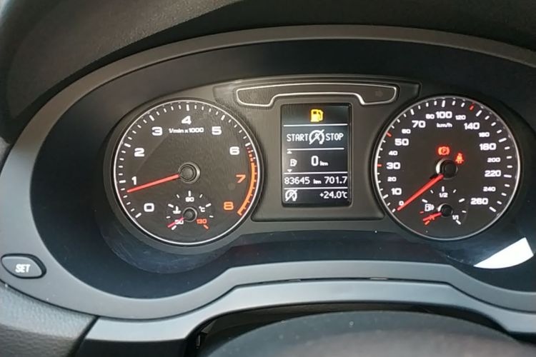 Audi Q3 2015 #16 Audi Q3 2015 car image #16