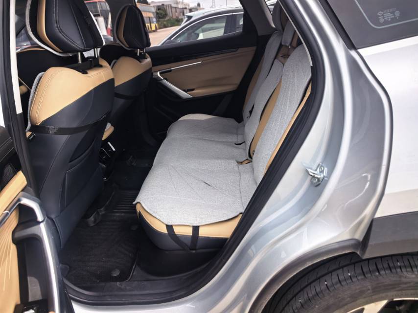 GEELY Boyue L 2023 car image #3
