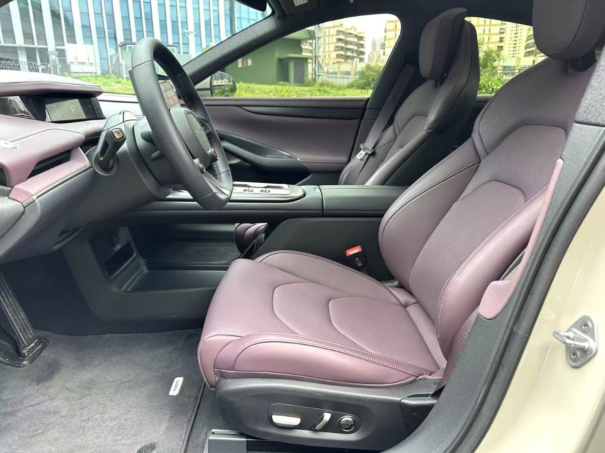 MI SU7 2025 car image #3