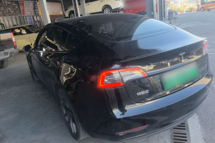 Tesla Model 3 2022 car image #5