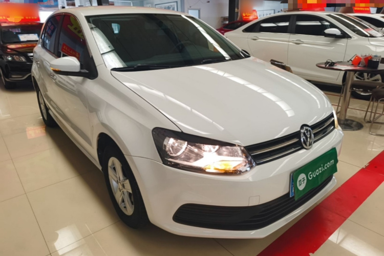 Volkswagen Polo 2016 car image #4