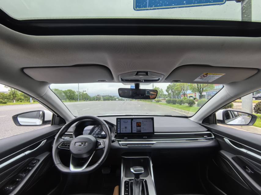 GEELY Emgrand 2024 car image #6