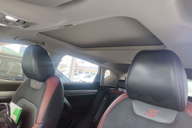 GEELY Coolray 2022 immagine di auto #18