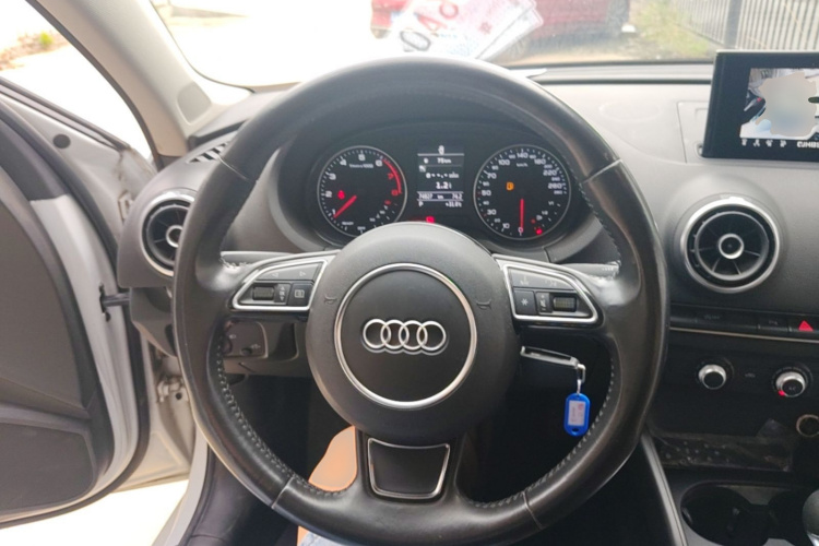 Audi A3 2016 car image #11