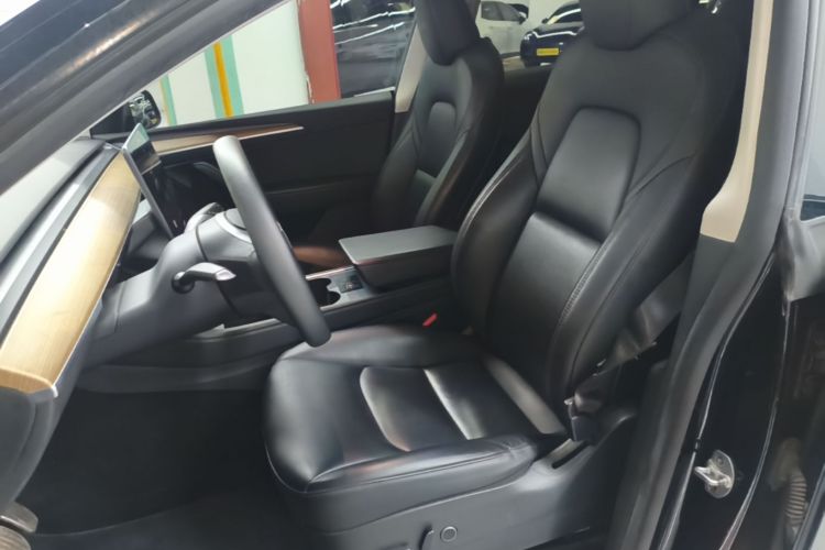 Tesla Model Y 2022 #19 Tesla Model Y 2022 car image #19